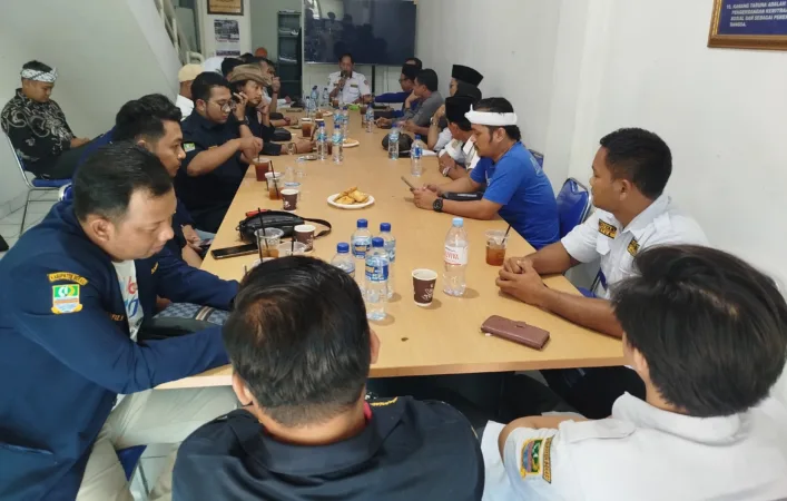 Antisipasi Tawuran Antar Remaja, RW 1 Harapan Jaya Kembali Aktifkan Siskamling 1 Karang Taruna Kabupaten Bekasi Luncurkan Program Nyaba Desa dan Lomba Desa Berprestasi