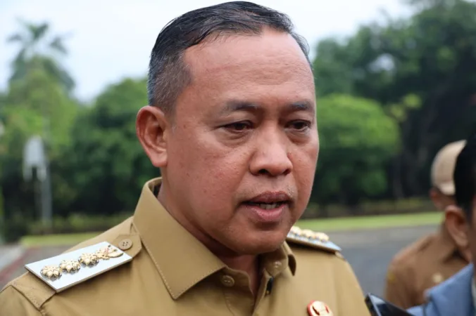 Marak Dugaan Tambang Ilegal, Wagub Lira Wadulkan ke Mas Bupati 1 Wali Kota Bekasi Tak Melarang Warga Kibarkan Bendera One Piece, Asalkan Begini Syaratnya