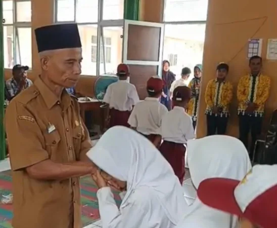 Kapolres Pasuruan Kota Berikan Penghargaan Kepada Anggota Berprestasi 1 Mengabdi Tanpa Pamrih, Jejak B. Suprapto di Ujung Purna Bhakti