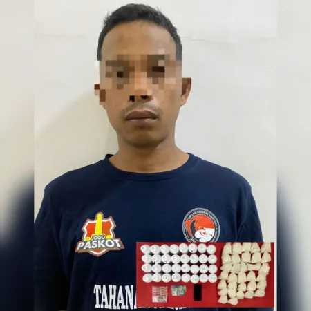 Kuatkan Sinergi, Kapolres Pasuruan Rangkul AKD Jaga Kondusivitas Wilayah 1 Pelaku insert barang bukti (narkoba)