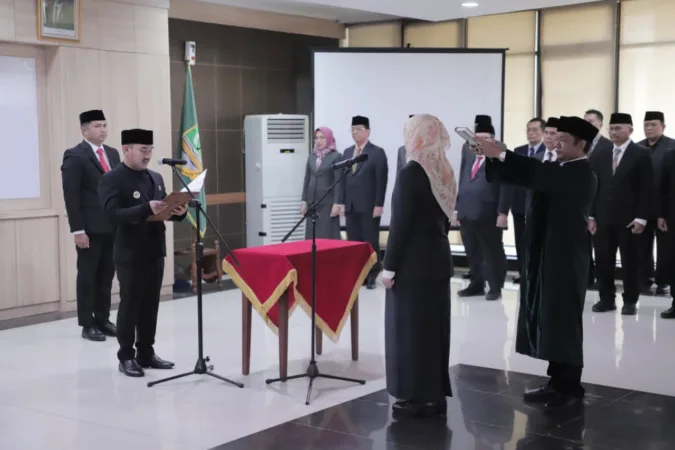 Dua Perusahaan Daerah Milik Kota Bekasi Belum Berikan Laporan Pendapatan dan Progres Kinerja 1 Bupati Bekasi Lantik Ida Farida sebagai Penjabat Sekda