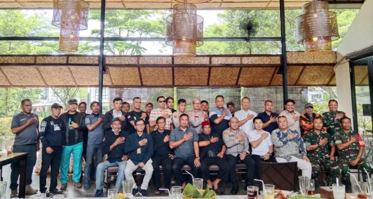 29 Desa di Kabupaten Bekasi Dilanda Krisis Air Bersih 1 Ajak Warga Jaga Kondusivitas Bantargebang, PT Lestari Ramah Abadi Inisiasi Program Jaga Kampung