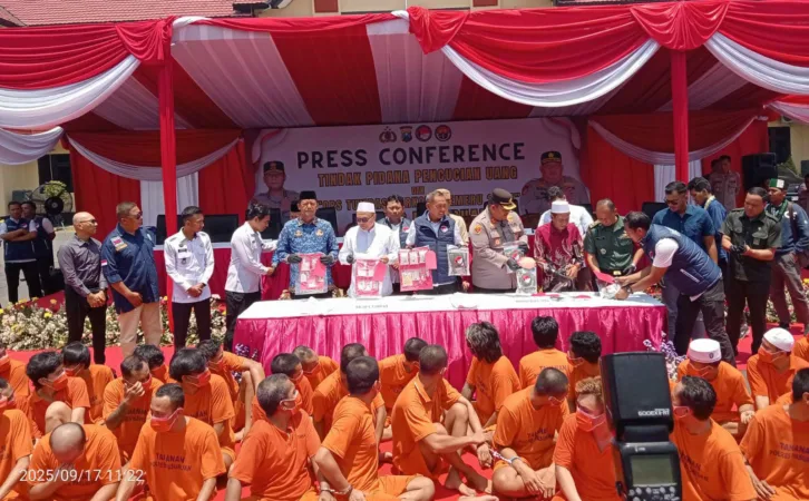 PT Panji Presisi Engineering Bekasi Gelar Buka Bersama dan Santunan Anak Yatim 1 Polres Pasuruan Bongkar Jaringan Narkoba dan TPPU Rp3 Miliar, 9 Tersangka Diamankan