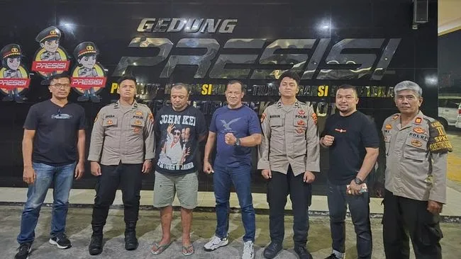 Kurir COD Dibacok Pakai Parang, Pria di Bekasi Ini Serahkan Diri ke Polisi