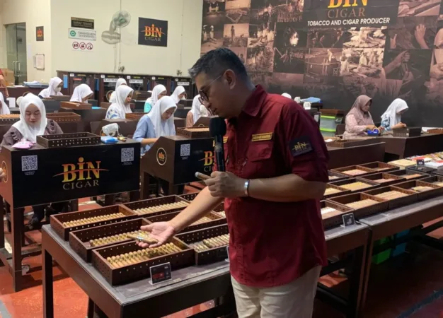 Sans hotel Green Bekasi, Pilihan Menginap Nyaman di Pusat Kota Bekasi dengan Fasilitas Lengkap dan Harga Terjangkau 1 Cerutu Jember Siap Tembus Pasar Amerika, PT BIN Cigar Andalkan Kualitas Global