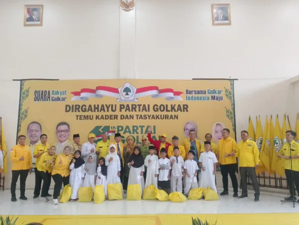 Partai Golongan Karya (Golkar) menggelar peringatan Hari Ulang Tahun (HUT) ke-61 dengan mengadakan acara temu kader dan tasyakuran bertema “Golkar Solid, Indonesia Maju”. pada Senin (20/10/2025).