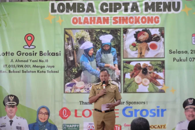Dishub Kota Bekasi Klarifikasi Video Viral, PWI Fasilitasi Pertemuan untuk Luruskan Informasi 1 Dalam rangka memperingati Hari Pangan Sedunia tingkat Kota Bekasi tahun 2025, Pemerintah Kota Bekasi melalui Dinas Ketahanan Pangan, Pertanian, dan Perikanan (DKPPP) menggelar Lomba Cipta Menu Berbasis Singkong di Lotte Mart Grosir Bekasi, Selasa (21/10/2025).
