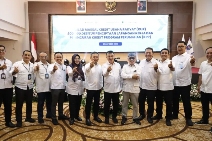 Grand Launching Graha Mirai Phase 2: Rumah Idaman Masa Depan 1 Pemerintah Kota Bekasi menyatakan dukungannya terhadap pelaksanaan Akad Massal Kredit Usaha Rakyat (KUR) bagi 800.000 debitur di seluruh Indonesia yang digelar bersamaan dengan peluncuran Kredit Program Perumahan (KPP).
