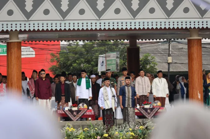 Pelaku Percobaan Pembunuhan di Babelan Ditangkap Polisi 1 Peringatan Hari Santri Nasional Tingkat Kota Bekasi Tahun 2025 dipusatkan di Alun-alun M. Hasibuan, Rabu (22/10/2025).