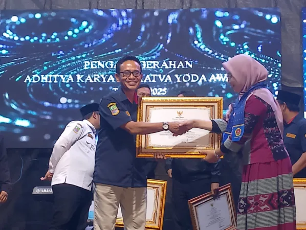 Telan Kerugian Hingga Miliaran Rupiah, AHY Ungkap Kasus Mafia Tanah di Bekasi 1 Ketua Aing Kembali Raih Penghargaan Atas Pengabdian untuk Pemuda Bekasi