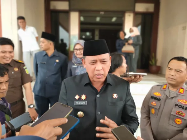 Silaturrahmi ke Korban Pencurian, Kapolsek Cikarang Utara Pastikan Pelaku Curanmor di Tahan 1 Wali Kota Bekasi Tri Adhianto menargetkan proses pembahasan dan penetapan Anggaran Pendapatan dan Belanja Daerah (APBD) Kota Bekasi tahun 2025 dapat diselesaikan tepat waktu.