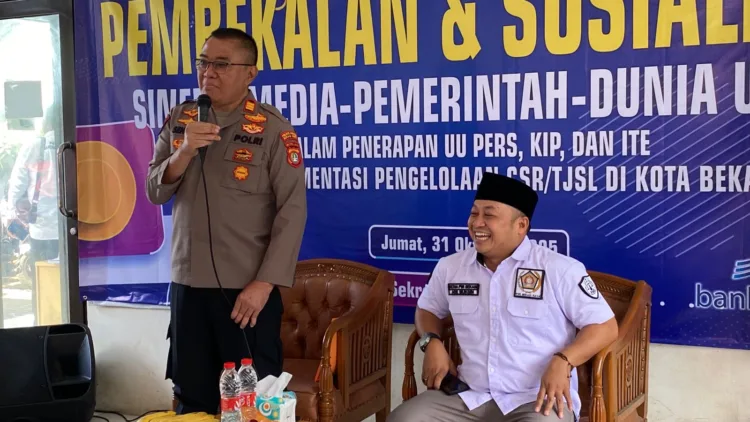 Buku Letter C Hilang Sejak 2020, Warga Pertanyakan Tanggung Jawab Lurah Jakasampurna 3 Polres Metro Bekasi Kota bekerja sama dengan Persatuan Wartawan Indonesia (PWI) Kota Bekasi menyelenggarakan kegiatan pembekalan dan sosialisasi bertajuk “Sinergi Media, Pemerintah, Dunia Usaha dalam Penerapan UU Pers, KIP, dan ITE serta Implementasi Pengelolaan CSR/TJSL” pada Jumat (31/10/2025).