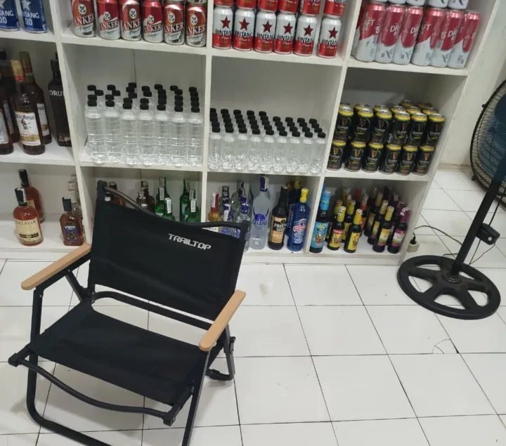 Toko Arak Ciu di Jatimakmur Bekasi Tak Gentar Razia, Siapa di Baliknya?