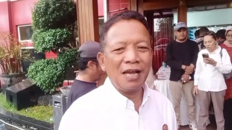 Komisi III DPR RI Desak Pengembang Perumahan Akomodir Warga Bekasi Terkait Musala 1 Sekda Bekasi Bantah Tudingan Menkeu Soal Jual Beli Jabatan, Junaedi: Itu Mengada-ada