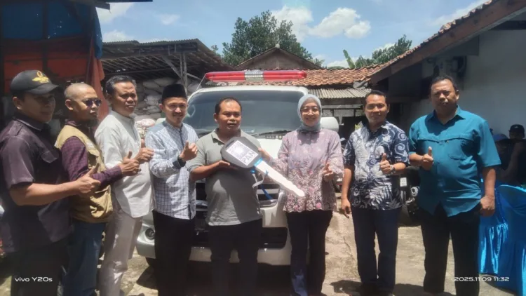Diduga Korsleting Listrik, Pendopo Kecamatan Bekasi Selatan Dilalap Si Jago Merah 3 Serap Aspirasi Warga, Aminah Serahkan Ambulans dan Siapkan Program Prioritas 2027