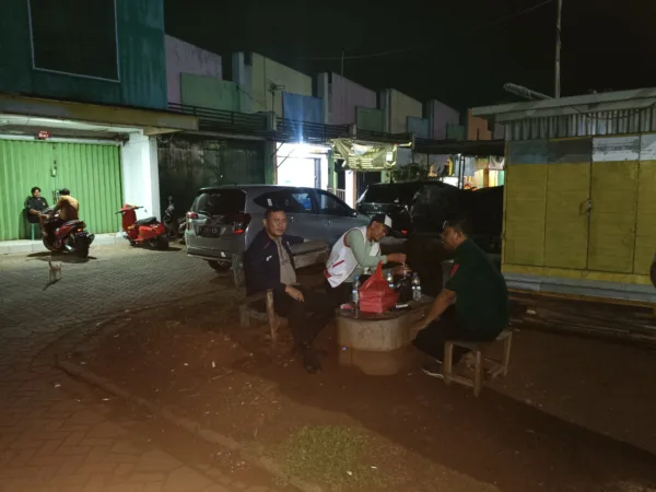 Dalam upaya menjaga keamanan dan ketertiban masyarakat (Kamtibmas), Polsek Bantargebang terus memperkuat jangkauan patroli hingga ke tingkat Rukun Warga (RW) dan organisasi kemasyarakatan (Ormas).