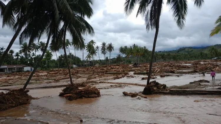 Sepekan terakhir, curah hujan dengan intensitas tinggi melanda sejumlah wilayah di Sumatra Barat dan memicu banjir serta tanah longsor di berbagai daerah.