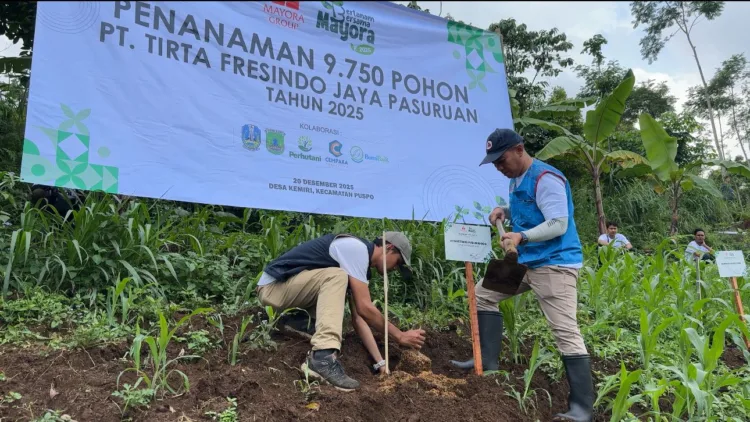 Proses penanaman hampir 10 Ribu pohon di Puspo (BM)