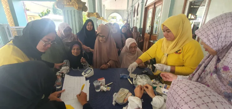 Di tengah cuaca yang kian tak menentu dan berpotensi berdampak pada kondisi kesehatan masyarakat, Rumah Sakit Citra Arafiq (RSCA) Bekasi menunjukkan komitmennya dalam pelayanan sosial.