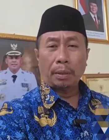 Lurah Jatibening Baru, Badru Tamam, S.E. (Ist)