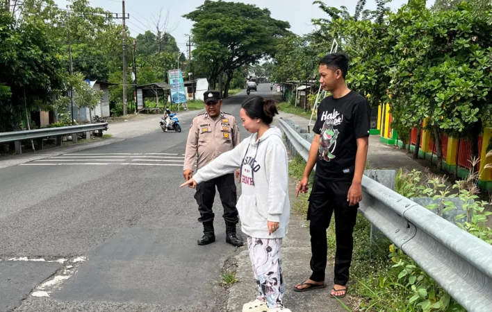 Polisi bersama korban melakukan olah tkp (istimewa)