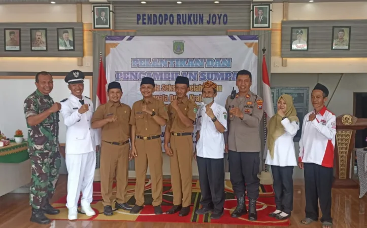 Usai melantik tiga sesi foto bersama (BM)