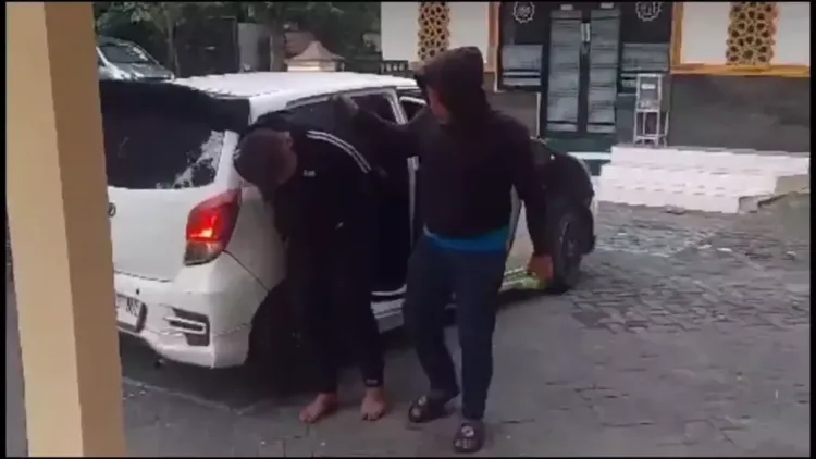 Kecanduan Judi Online, Dua Pemuda Surabaya Curi Motor di Empat Lokasi