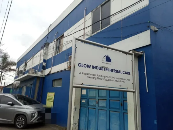 Heri Koswara Hadiri Jumat Berkah, Janji Benahi Danau Agar Layak Jadi Tempat Rekreasi Warga 3 PTGlow Industri Herbal Care, Cikarang Timur, Kabupaten Bekasi (Frm)