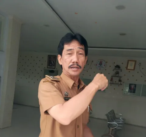 Heri Koswara Hadiri Jumat Berkah, Janji Benahi Danau Agar Layak Jadi Tempat Rekreasi Warga 2 Kepala Desa Tanjung Baru Cikarang Timur Bekasi Dudu Sumbali (Frm)