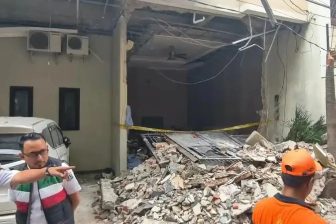 Ledakan Gas di Jakarta, Seorang Ibu Terlempar dari Dalam Rumah, Luka Bakar Capai 80 Persen