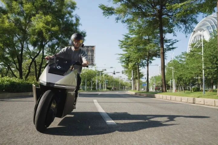 OMOWAY Kantongi Pendanaan Pra-Seri A Puluhan Juta Dolar AS, Siap Produksi Massal Motor Listrik Self-Balancing 4 OMOWAY Kantongi Pendanaan Pra-Seri A Puluhan Juta Dolar AS, Siap Produksi Massal Motor Listrik Self-Balancing