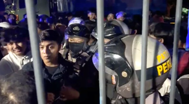 Ngaku Anggota Polisi, Pria Asal Pasuruan Dihajar Warga Usai Gagal Rampas Motor Penonton Balap Liar