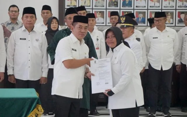 Awali Tahun 2026, Bupati Aep Kembali Rotasi 63 Pejabat Pemkab Karawang