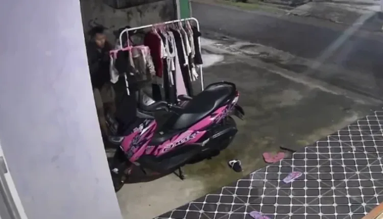 Aksi Pencurian Pakaian Dalam Terekam CCTV, Warga Brotonegaran Ponorogo Resah