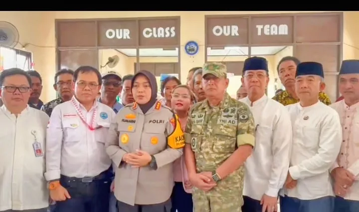 Pemkab Bekasi Raih Tiga Penghargaan Tingkat Provinsi di Bidang Pemberdayaan Perempuan 2 Polres Metro Bekasi bersama unsur Muspida menggelar penyuluhan bahaya narkoba dan obat-obatan terlarang di SDN 01 Cikarang Kota, Kabupaten Bekasi, Jumat (6/2/2026).