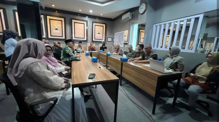 Suasana kunjungan Wakil Ketua DPRD Kabupaten Pasuruan di Kanjuruhan (BM)