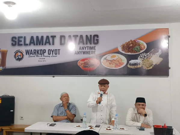 Anggota Komisi II DPRD Kota Bekasi dari Partai Keadilan Sejahtera (PKS), H.M. Saifuddaulah, S.H., M.H., M.Pd.I menggelar kegiatan silaturahmi dan buka puasa bersama warga di Warkop Oyot, Jl. Buana Raya No.14, RT 013/RW 012, Kelurahan Jakamulya, Kecamatan Bekasi Selatan. Rabu (25/2/2026).