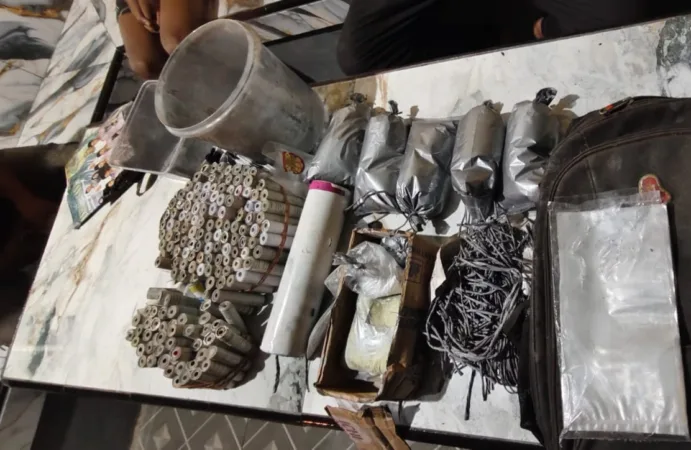 Polisi sita Bubug Petasan dari T-A (Polsek)