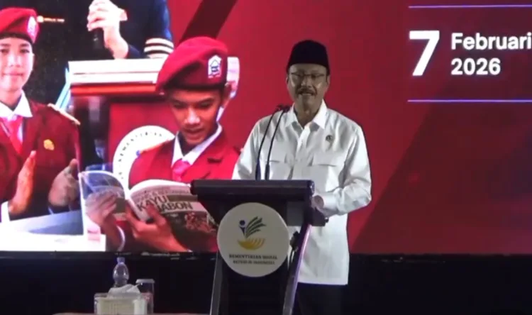 Gus Ipul saat memberikan sambutan Sosialisasi DTSEN di Bangil Pasuruan (BM)