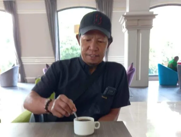 Humas Relawan 76 Makassar, Taufik Hidayat, menilai seorang anggota kepolisian berinisial IPTU N sebagai sosok polisi berprestasi yang memiliki rekam jejak baik selama bertugas menjaga keamanan dan ketertiban masyarakat (kamtibmas) di Kota Makassar.