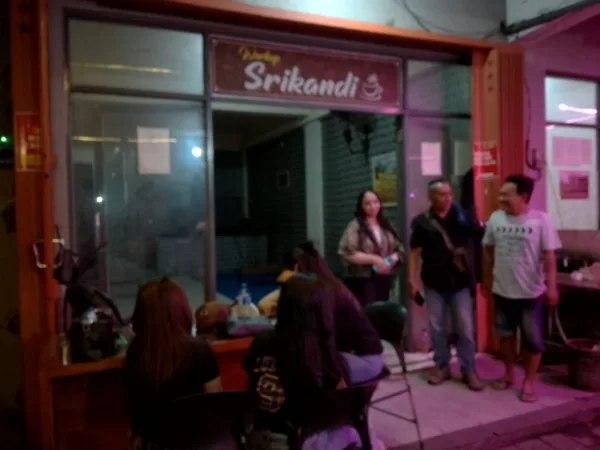 Kabid PPUD saat memberikan himbauan di warkop Gempol 9 (BM)