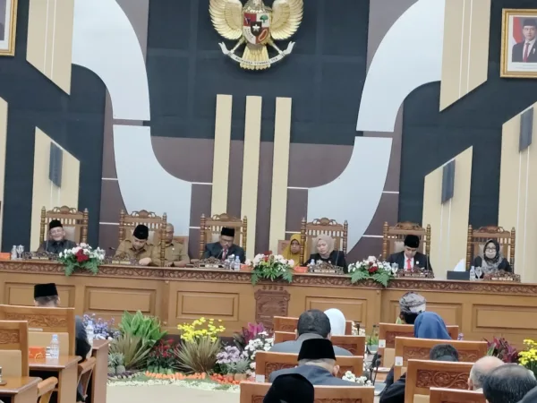 Suasana rapat paripurna DPRD kabupaten Pasuruan (BM)