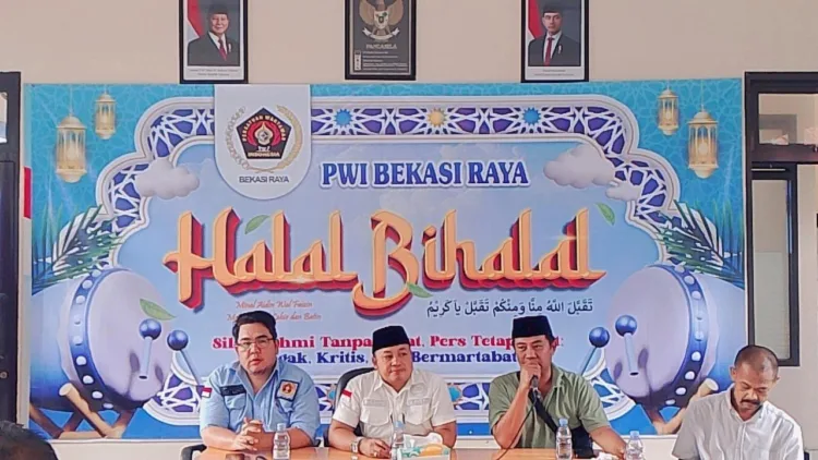Persatuan Wartawan Indonesia (PWI) Bekasi Raya menggelar kegiatan Halalbihalal dalam suasana hangat dan penuh kekeluargaan, Selasa (31/3/2026).
