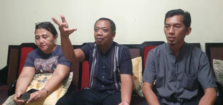 Kasus Dugaan Bullying di SMAN 2 Bekasi Jadi Sorotan, Kuasa Hukum: Pelapor Diduga Istri DPRD dan Tekanan Damai Hingga 200 Juta 4 Kasus Dugaan Bullying di SMAN 2 Bekasi Jadi Sorotan, Kuasa Hukum: Pelapor Diduga Istri DPRD dan Tekanan Damai Hingga 200 Juta