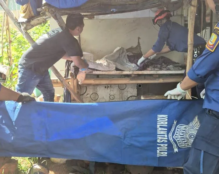 Damkar Bekasi Evakuasi Jenazah Pria di Kranji