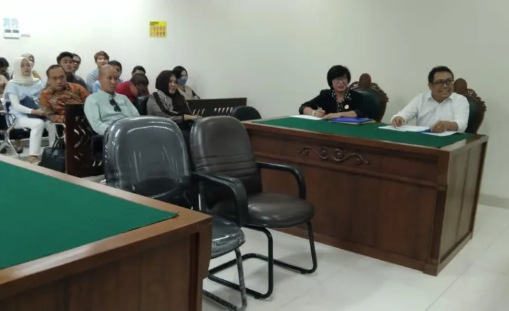 Suasana Sidang sengketa Big Cola vs Distributor PN Cikarang (Suryo)