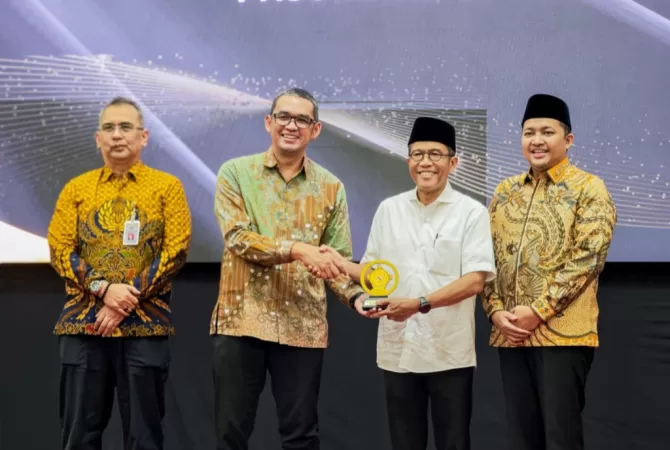 Bupati Pasuruan foto bersama dengan DPR RI dan BPK (ist)