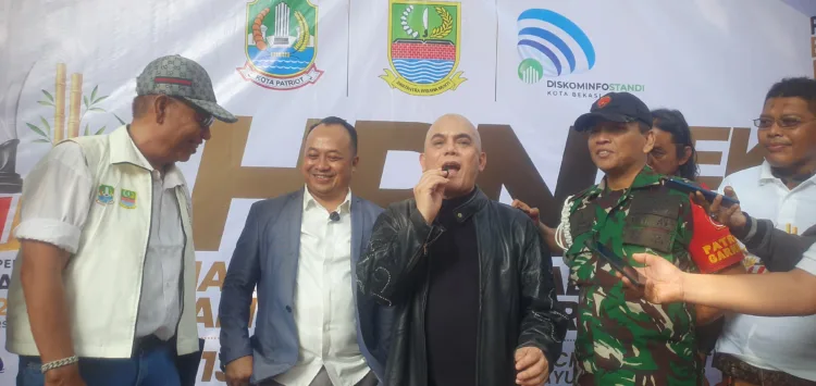 Puncak peringatan Hari Pers Nasional (HPN) Bekasi Raya 2026 berlangsung meriah dengan kehadiran artis senior Indonesia, Ozy Syahputra.