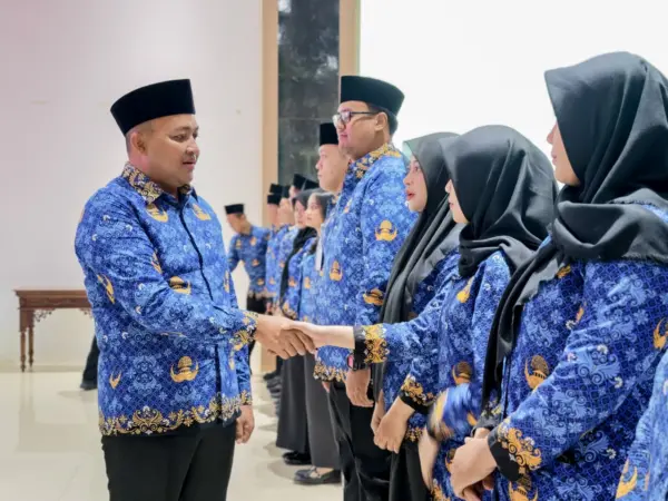 Bupati Pasuruan ucapkan selamat kepada perwakilan ASN yang resmi di Lantik (ist)