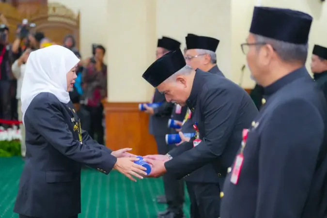 Gubernur Jatim Lantik 6 Pejabat Eselon II, Begini Harapan Khofifah